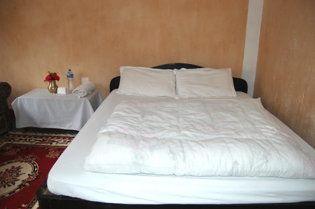 Shrestha Hotel & Restaurant Бандипур Стая снимка