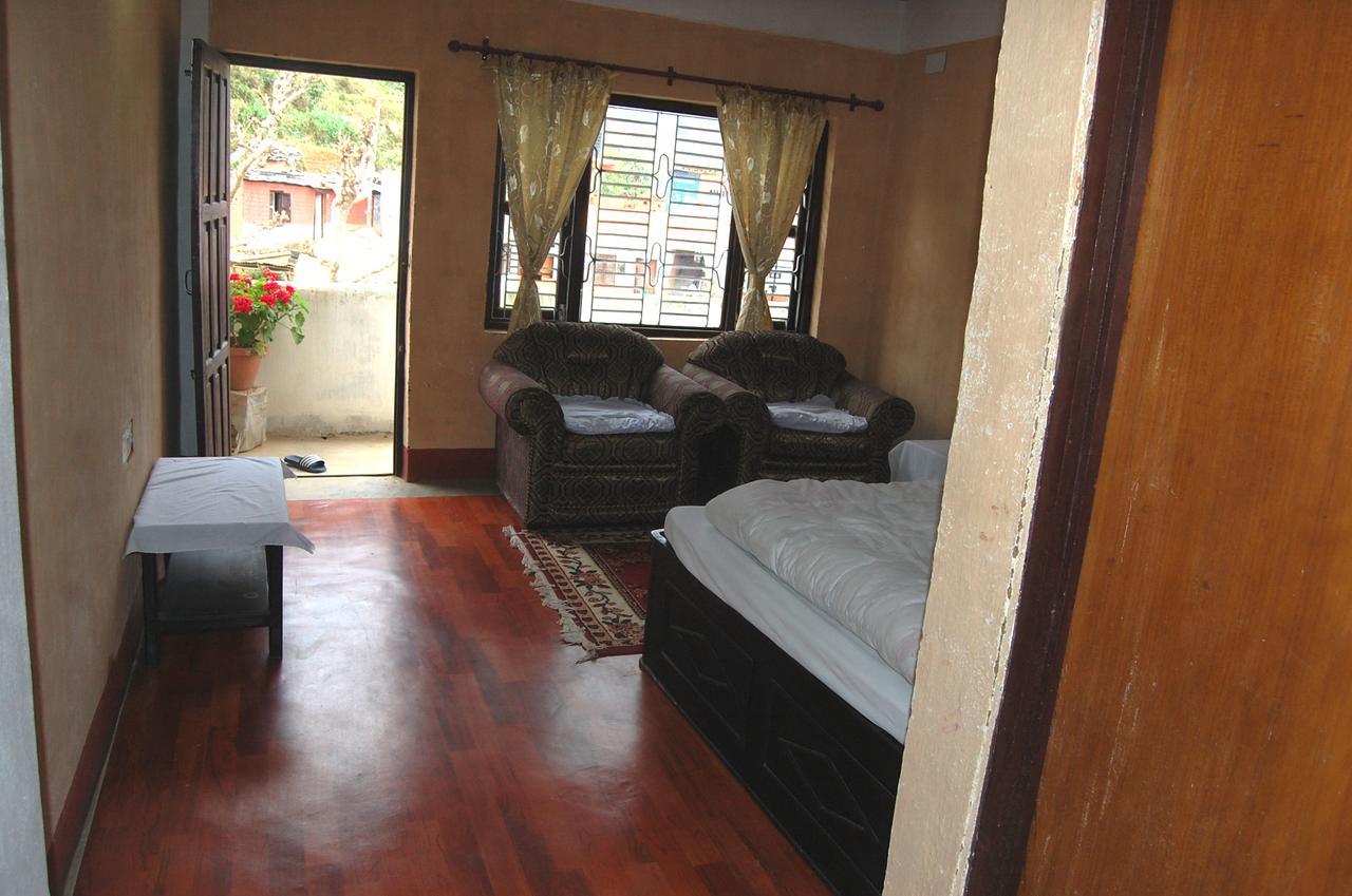 Shrestha Hotel & Restaurant Бандипур Екстериор снимка